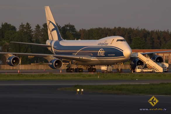 Boeing 747-46NF/ER/SCD