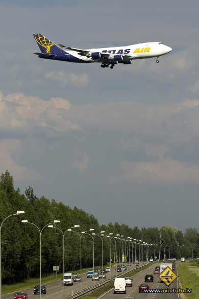 Boeing 747-47UF/SCD