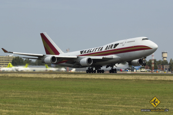 Boeing 747-4H6M(BCF)
