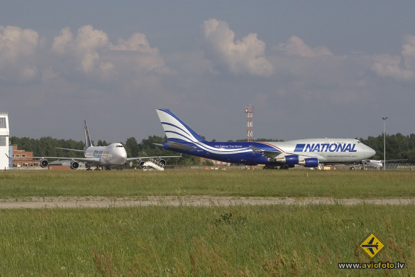 Boeing 747-428M(BCF)