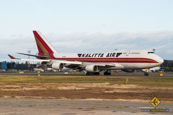 Boeing 747-4H6M(BCF)