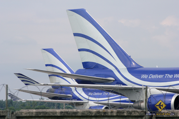 Boeing 747-428M(BCF)