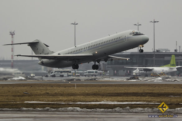 McDonnell Douglas C-9B Skytrain II (DC-9-32CF)