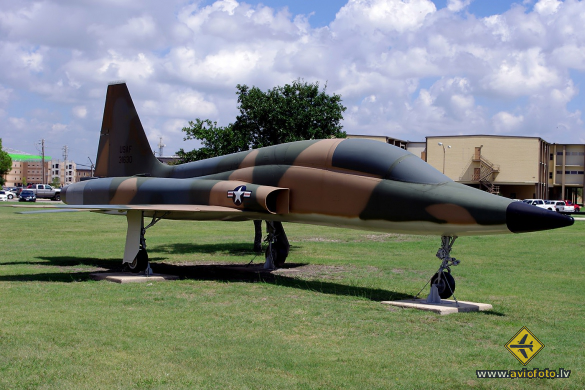 Northrop F-5B