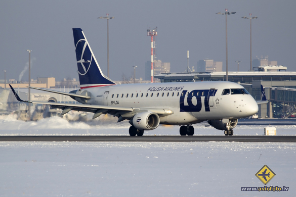 Embraer 170STD (ERJ-170-100STD)