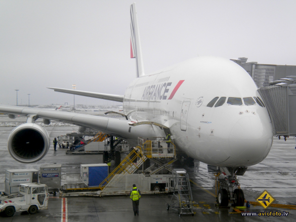Airbus A380-861