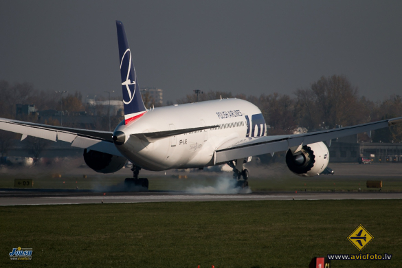 Boeing 787-8 Dreamliner