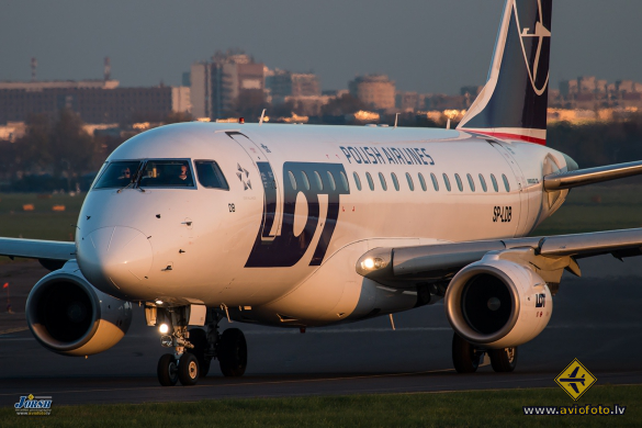 Embraer 170STD (ERJ-170-100STD)