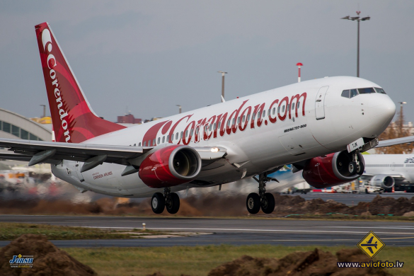Boeing 737-85P