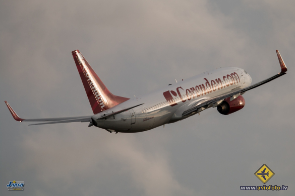 Boeing 737-85P