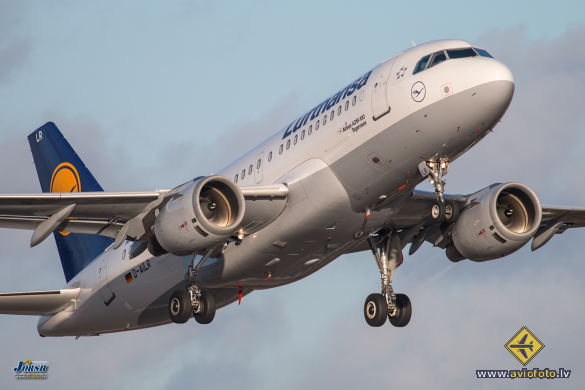 Airbus A319-114