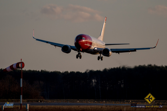 Boeing 737-31S