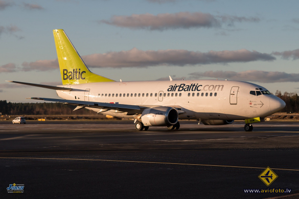 Boeing 737-522