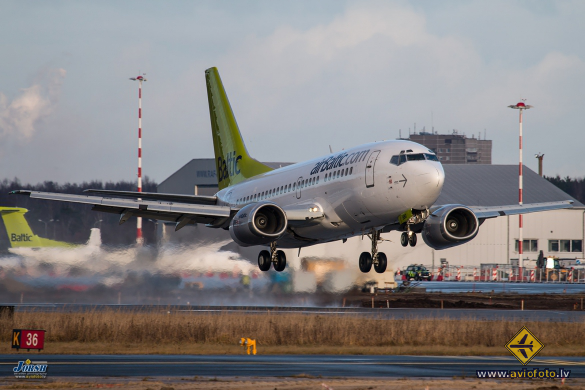 Boeing 737-522