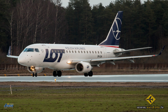 Embraer 170STD (ERJ-170-100STD)