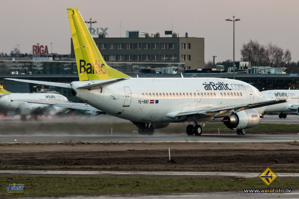 Boeing 737-53S