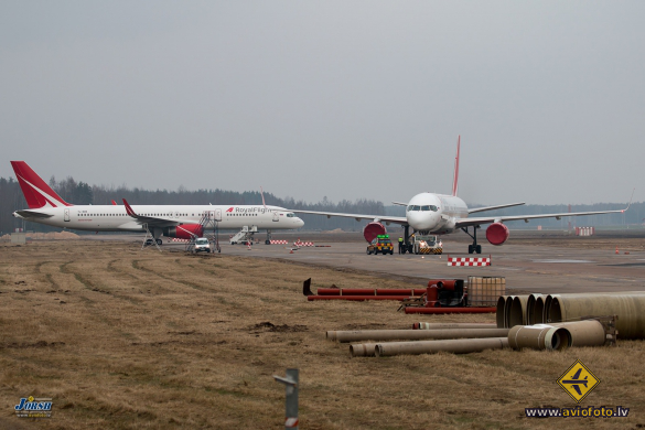 Boeing 757-256