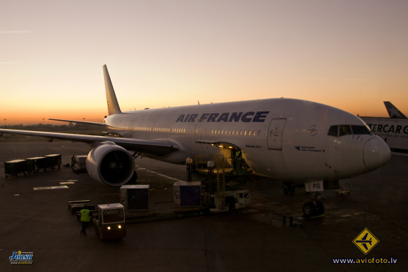 Boeing 777-228/ER