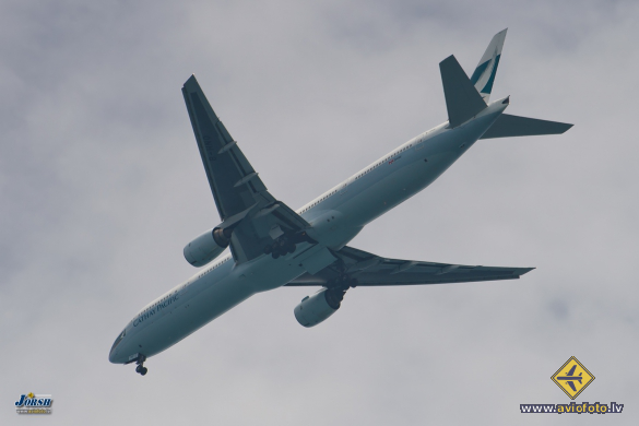 Boeing 777-367