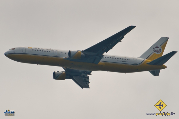 Boeing 767-33A/ER