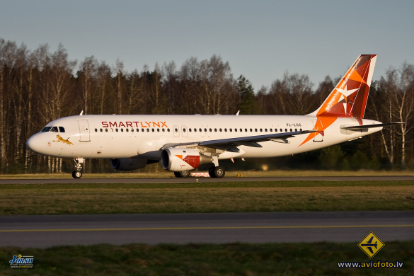 Airbus A320-211