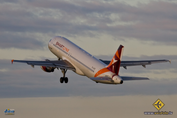 Airbus A320-211