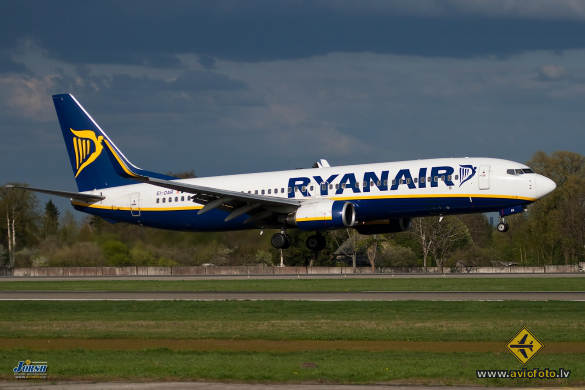 Boeing 737-8AS