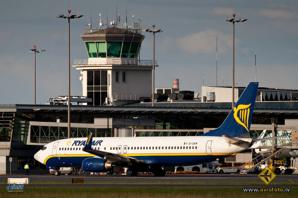 Boeing 737-8AS