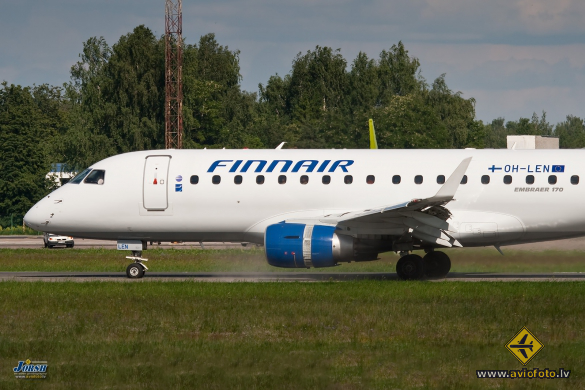 Embraer 170STD (ERJ-170-100STD)