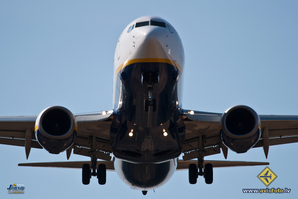 Boeing 737-8AS