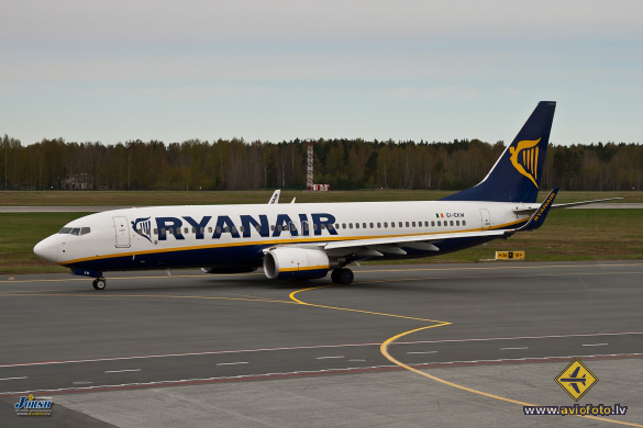 Boeing 737-8AS