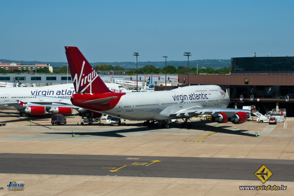 Boeing 747-443