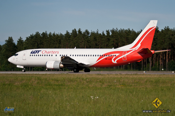 Boeing 737-45D