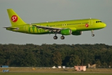 Airbus A320-214