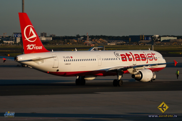 Airbus A321-211