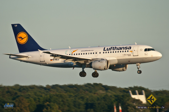 Airbus A319-114