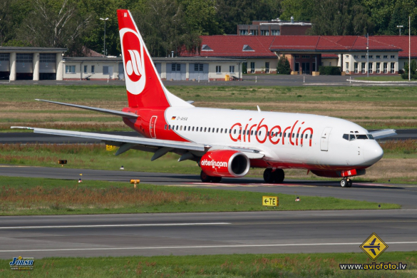 Boeing 737-73S