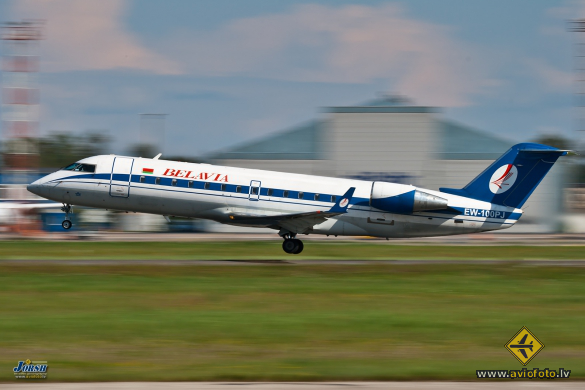 Bombardier CRJ-100ER (CL-600-2B19)