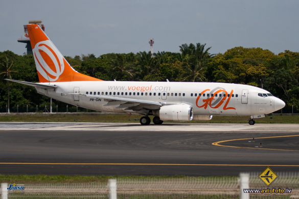 Boeing 737-73V