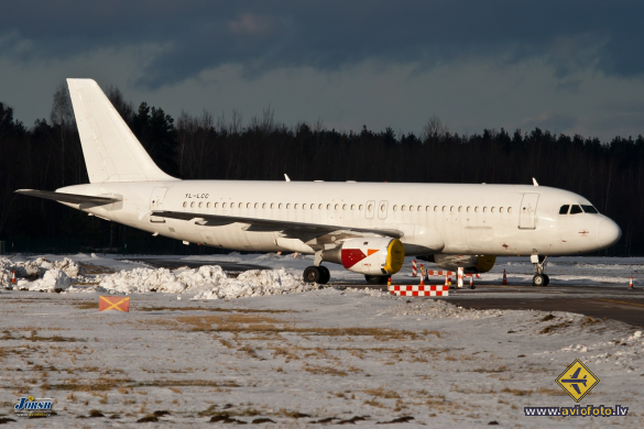 Airbus A320-211