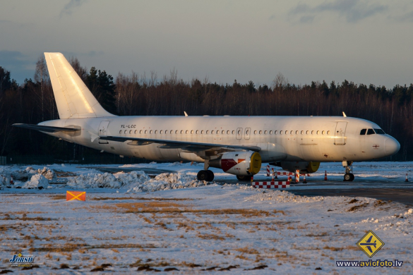 Airbus A320-211