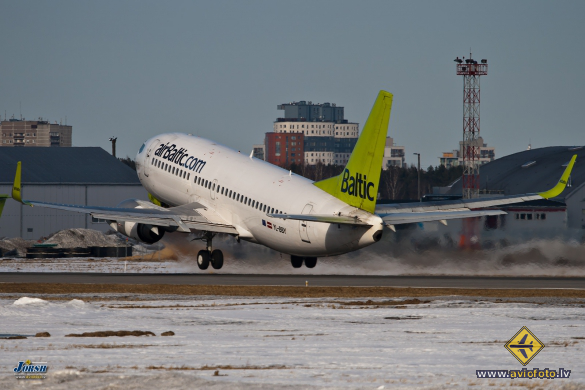 Boeing 737-36Q