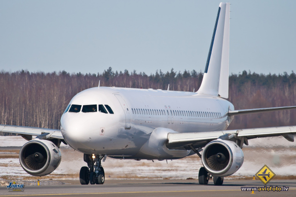 Airbus A320-214