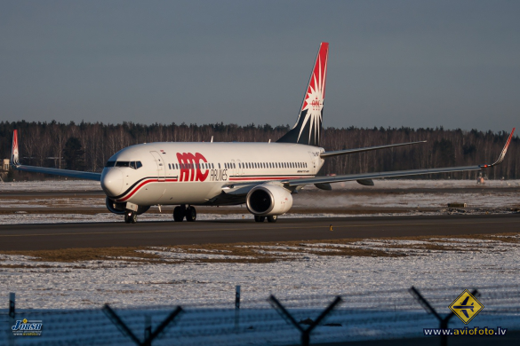 Boeing 737-86N