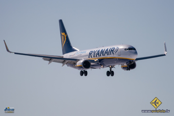 Boeing 737-8AS