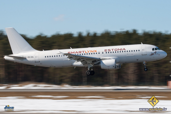 Airbus A320-214