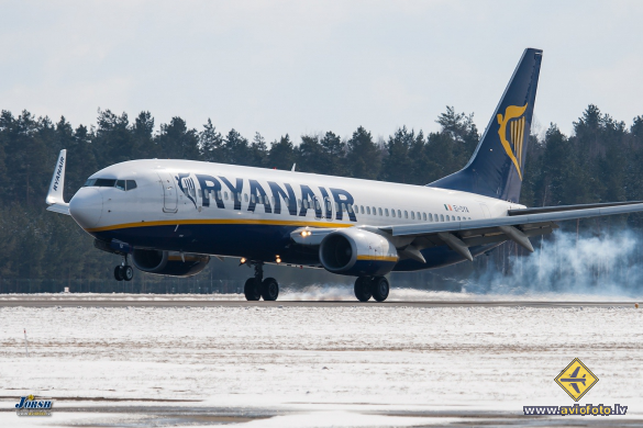 Boeing 737-8AS
