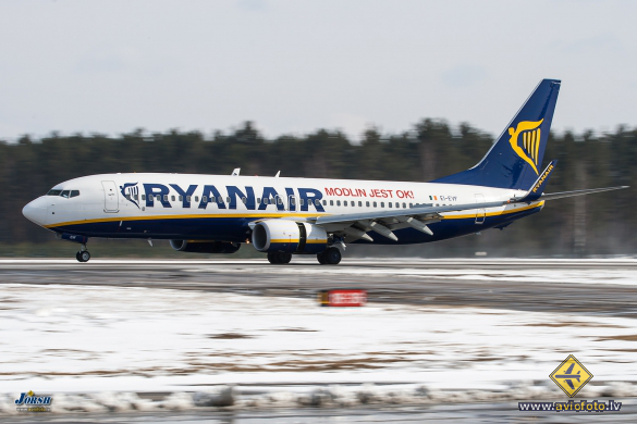 Boeing 737-8AS