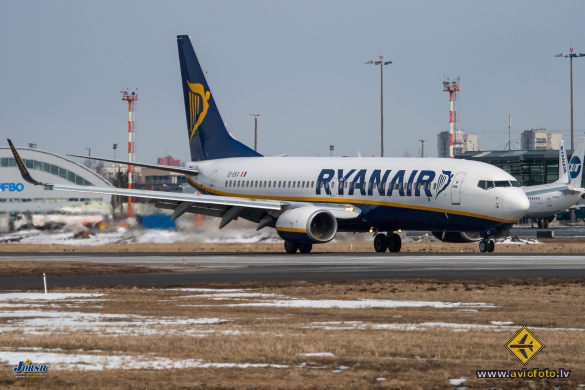 Boeing 737-8AS