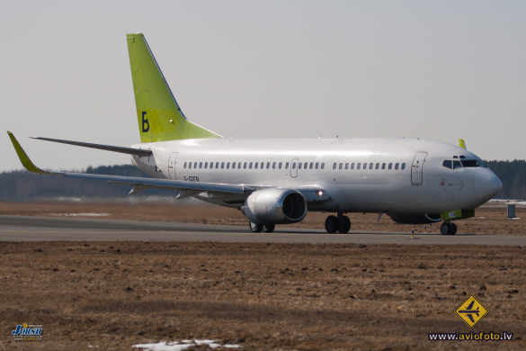 Boeing 737-33V